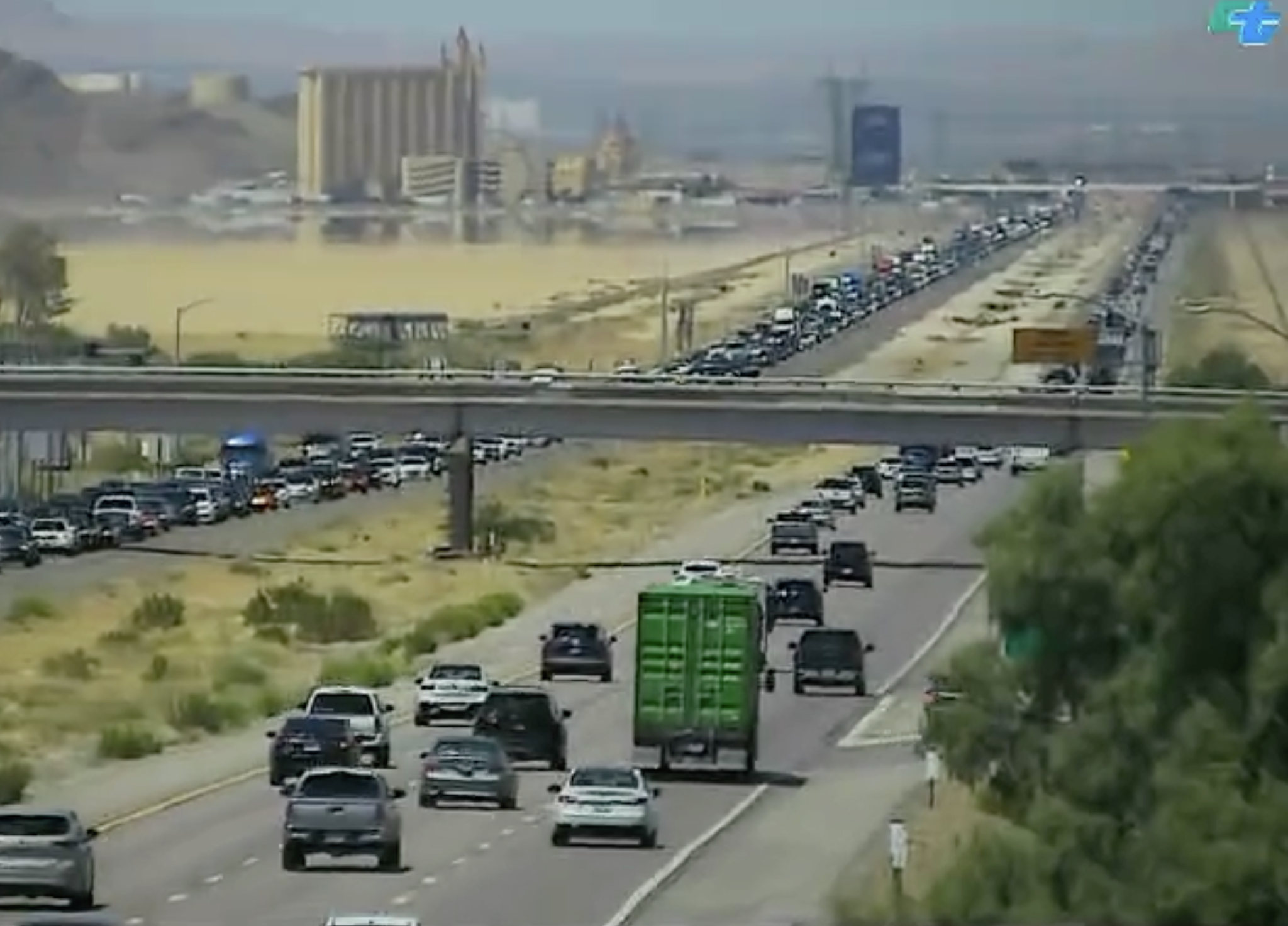 Traffic clear along I-15 on Calif.-Nevada border after prior gridlock