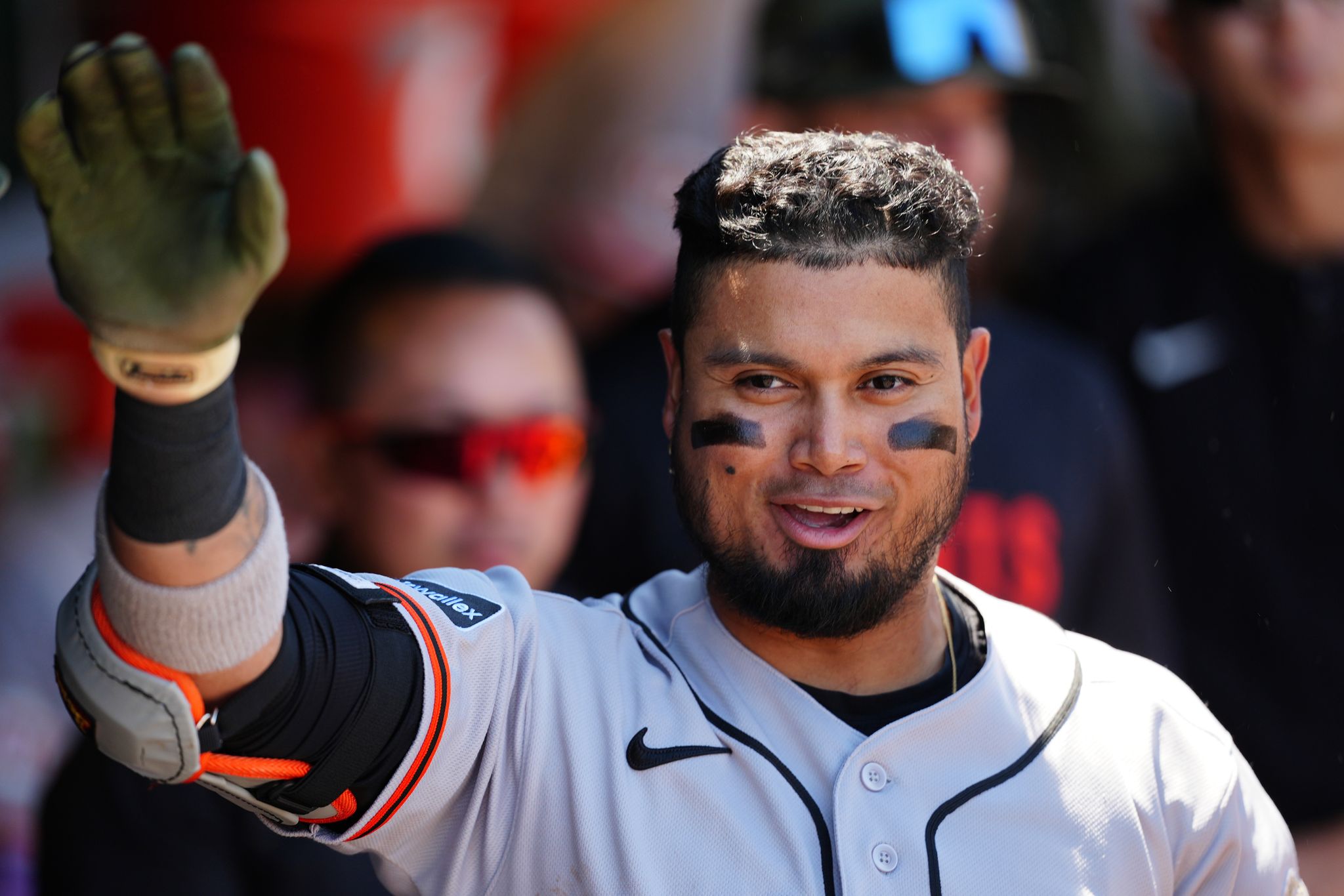 Bader’s wind-aided grand slam helps Giants breeze to 10-1 victory over Athletics