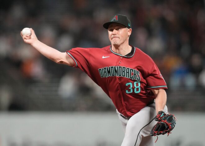 Marte and Del Castillo homer as Diamondbacks beat Giants 7-5 for ninth win in 10 games