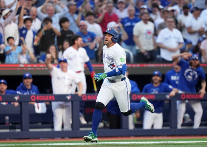 Meet the Mess! Mets outfield boots it around as Toronto’s Springer scores Little League homer