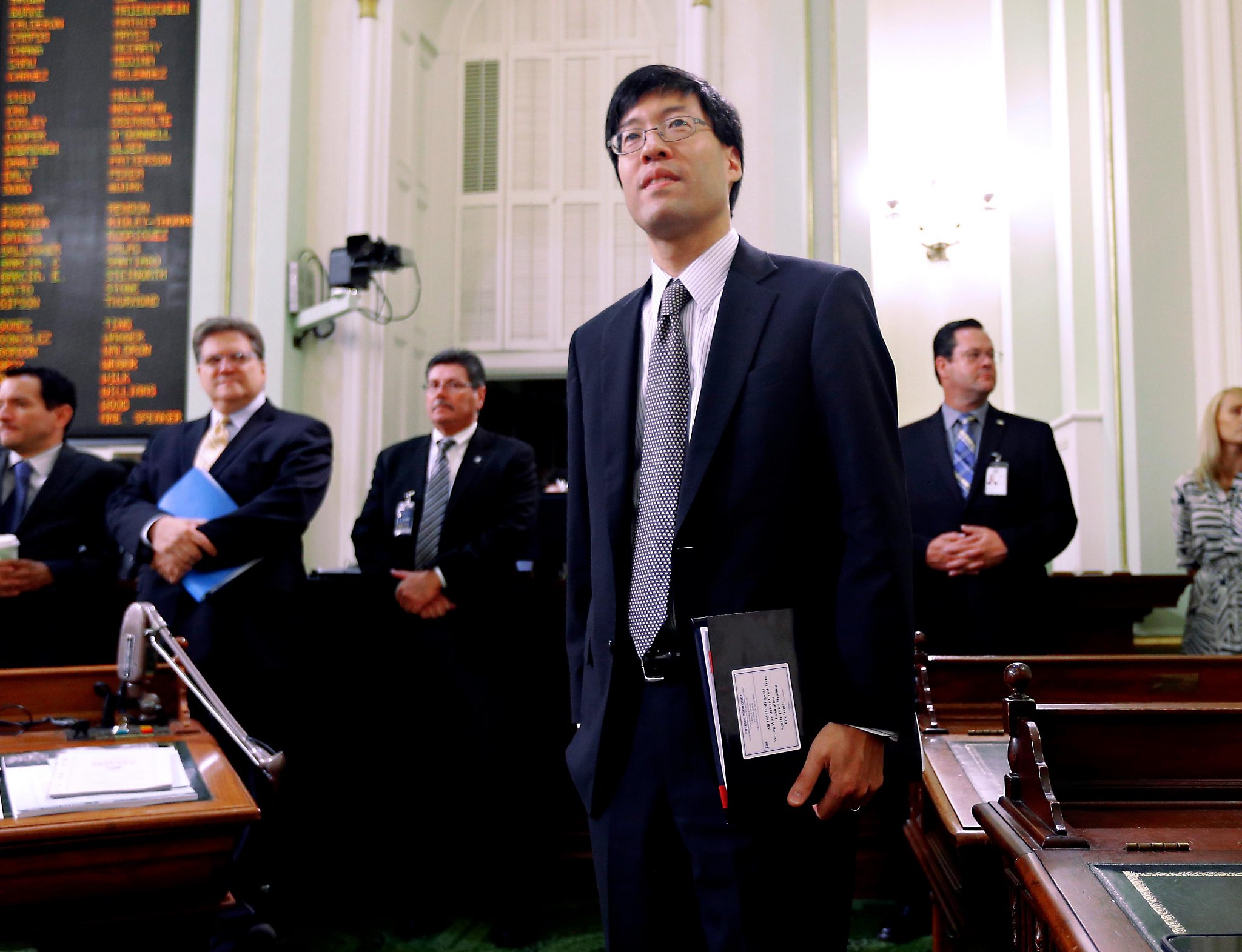 Democrats narrowly avoid embarrassing shutout in California House race