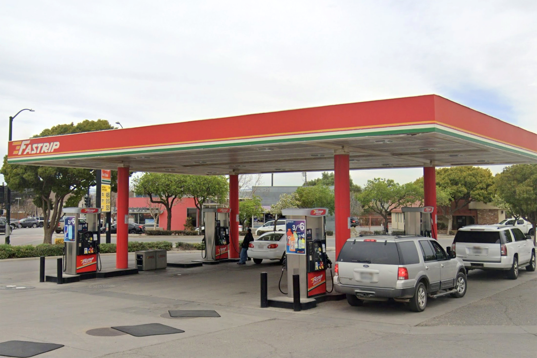 Former California mayor’s daughter 1 of 2 killed in gas station shooting