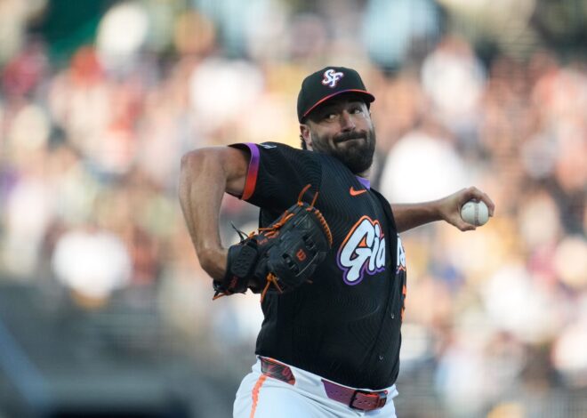 Robbie Ray limits Athletics to an unearned run and 2 hits in 8 innings as Giants win 3-1