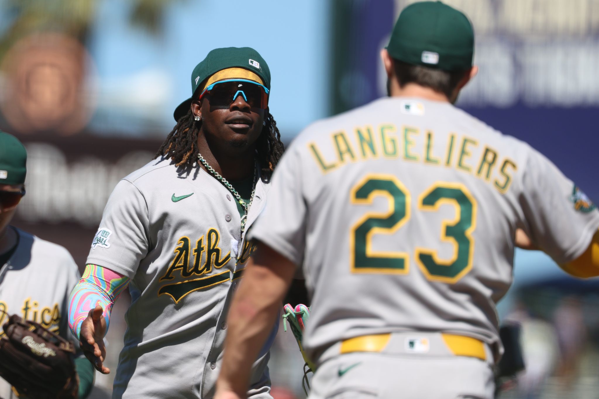 Athletics rally for a 9-6 win over the Giants with 4 runs in the ninth with 2 out