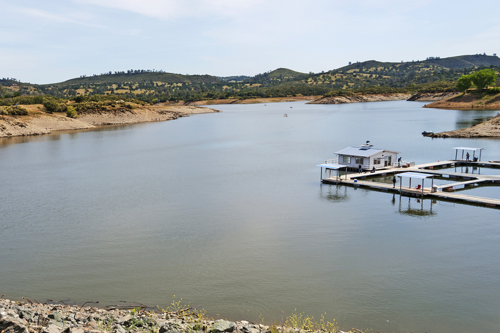 ‘Unpleasant’ taste and smell show up in Sierra Nevada community’s tap water