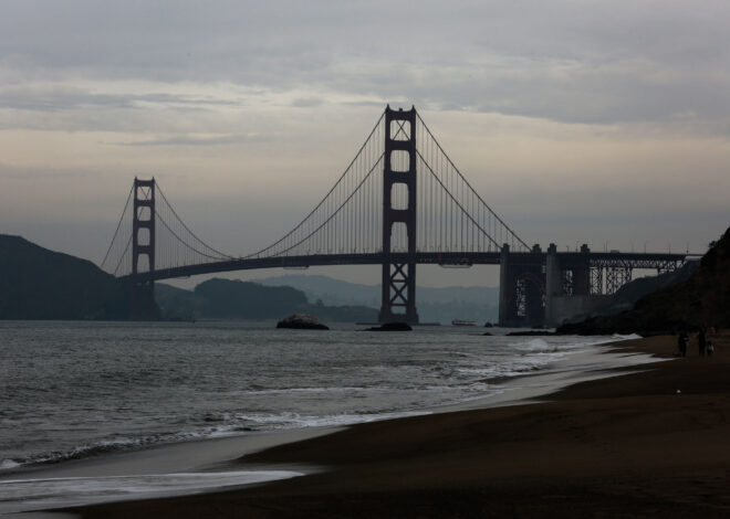 Sneaker wave warning in Bay Area after fisherman swept away at SF beach