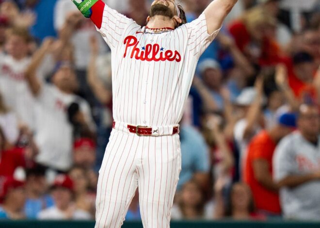 Phillies rout Mets 15-3: Kyle Schwarber belts 3 homers, Bryce Harper hits for cycle