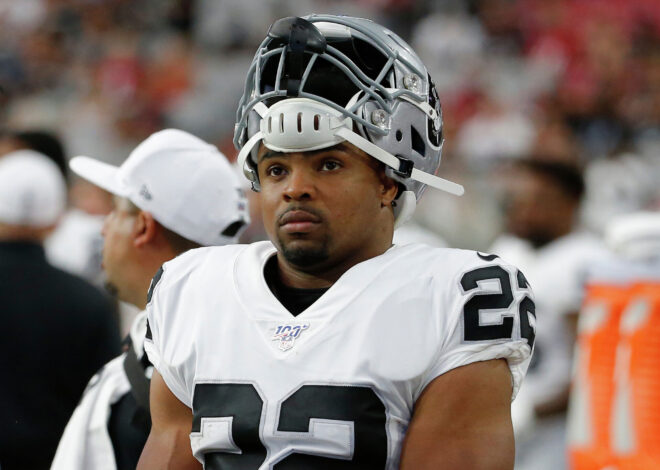 Lawsuit claims Oakland police suffocated ex-NFL player Doug Martin to death