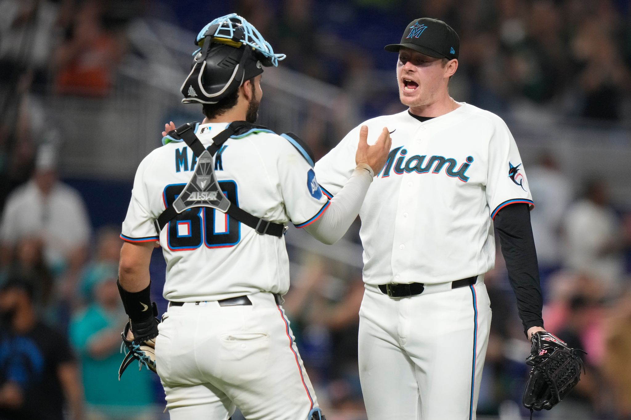 Meyer wins 8th straight decision to start season as Marlins beat Giants 6-3