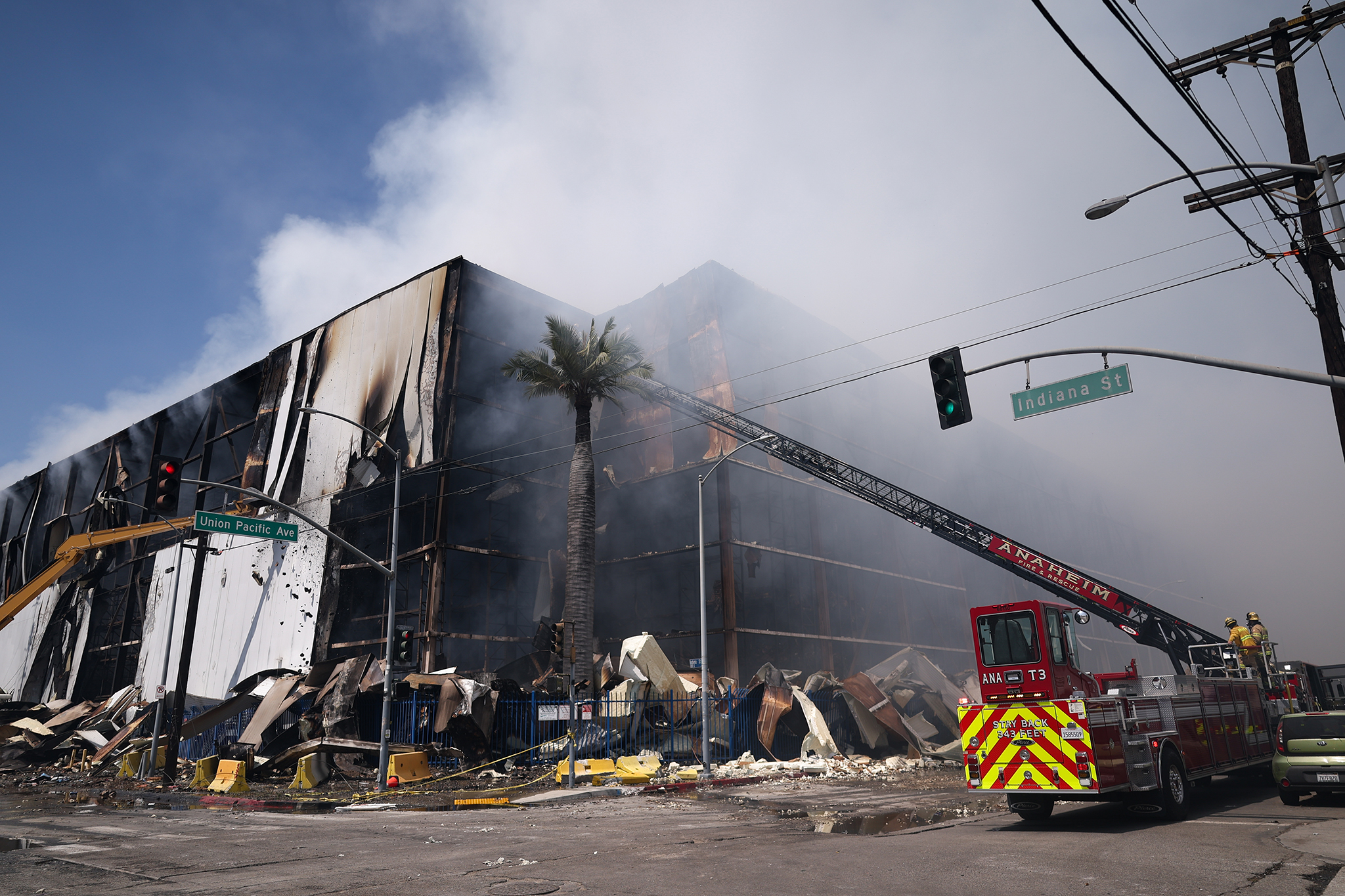 Why LA’s massive warehouse inferno is so hard to put out