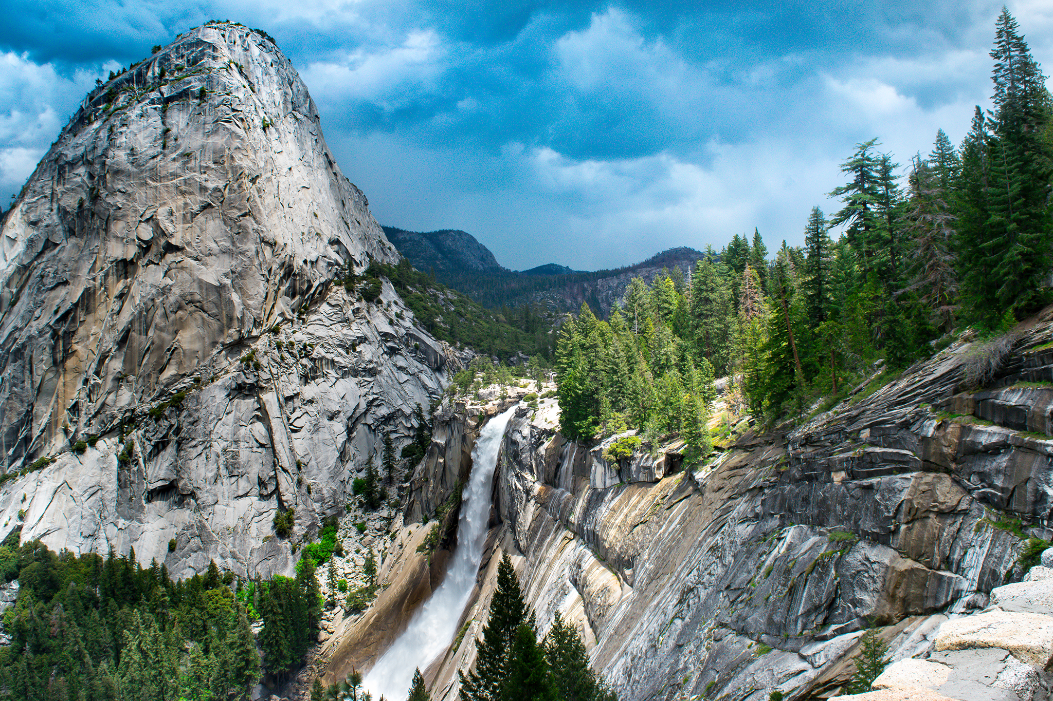 A man went over Yosemite National Park’s Nevada Fall. A stranger tried to save him.