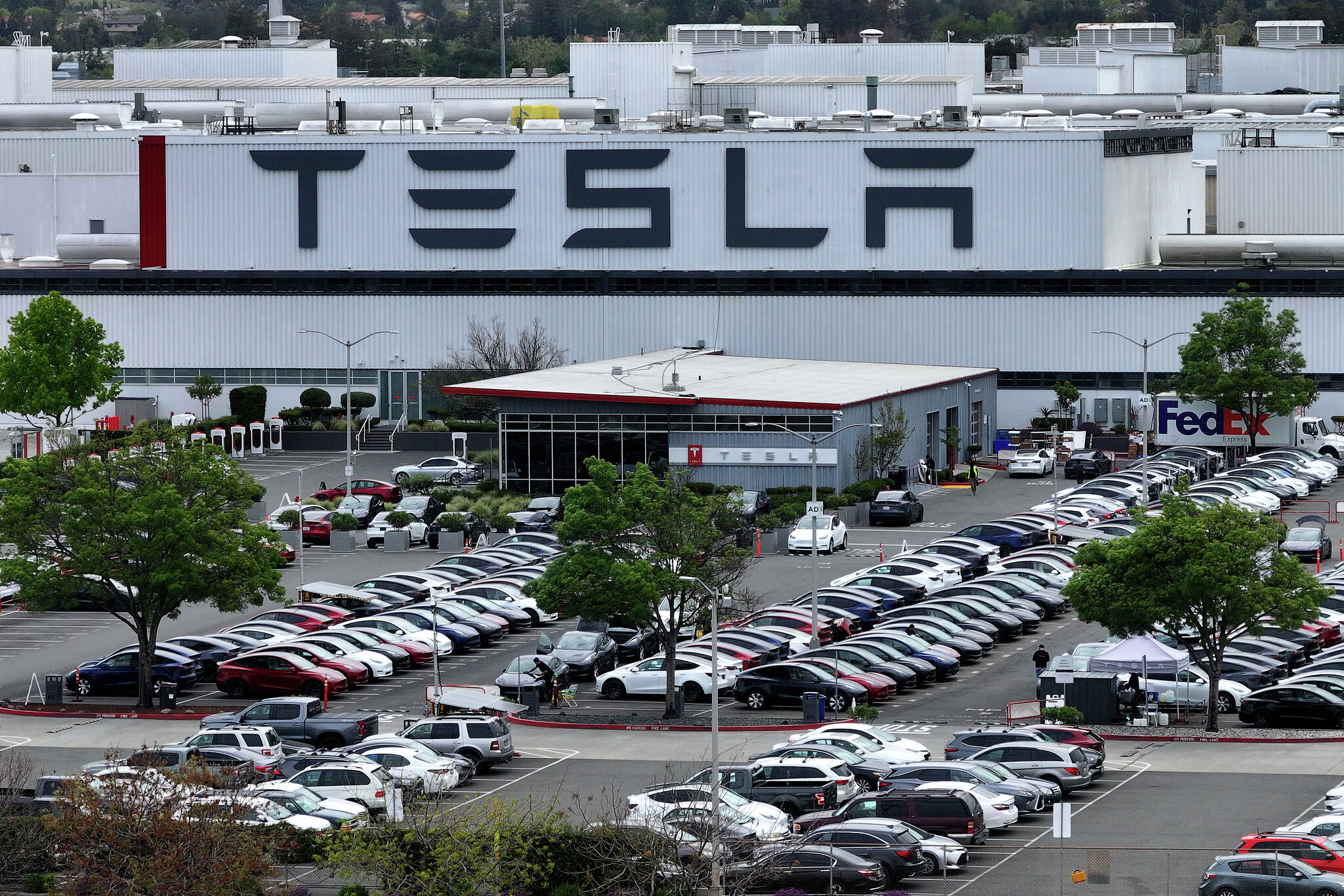Bay Area Air District slaps Tesla’s Fremont factory with 17 violations in one day