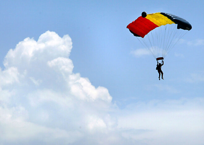 Tourist dies at California skydiving center after apparent midair collision