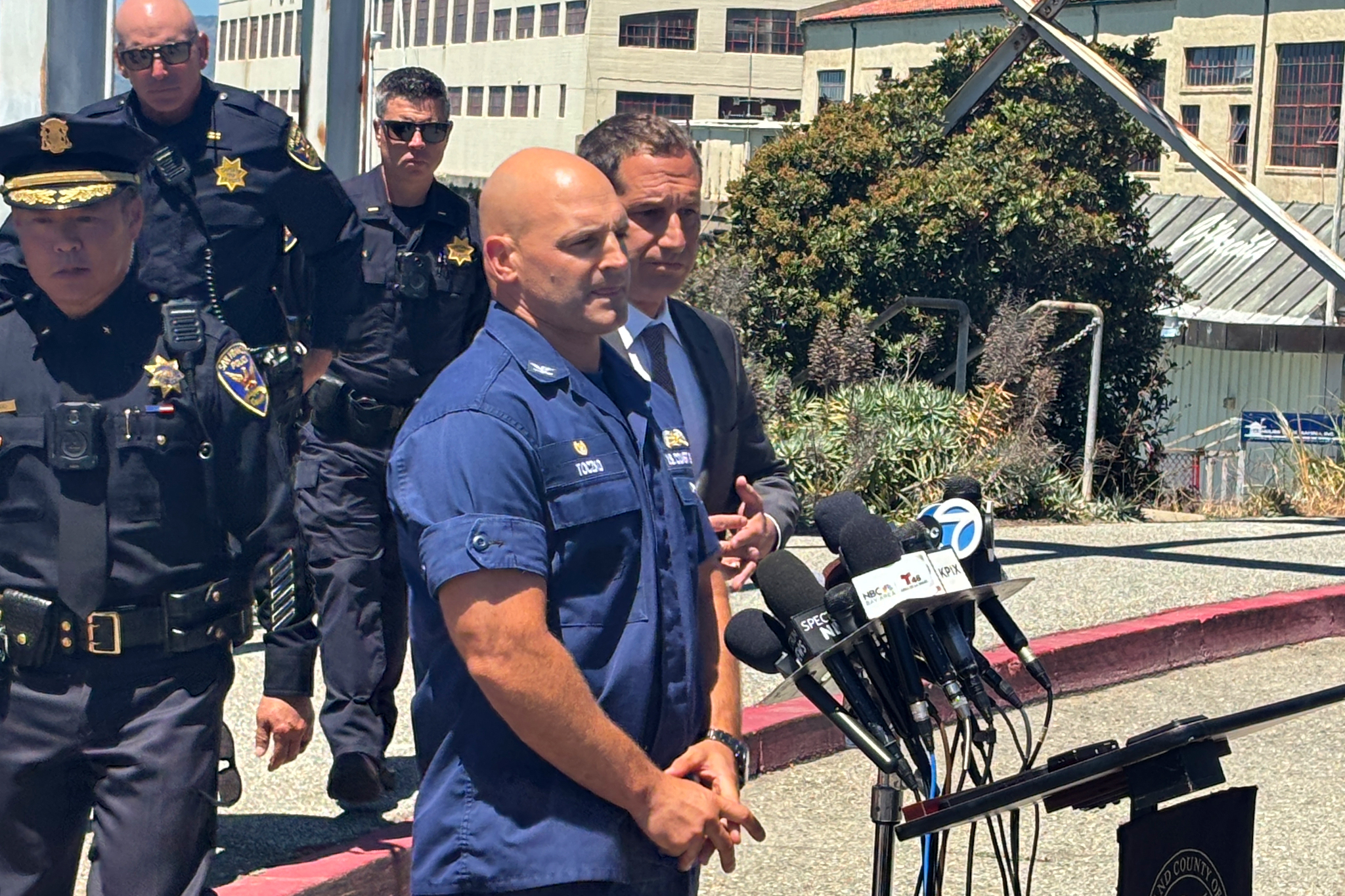 Coast Guard will suspend search for passengers on sunken boat near Alcatraz