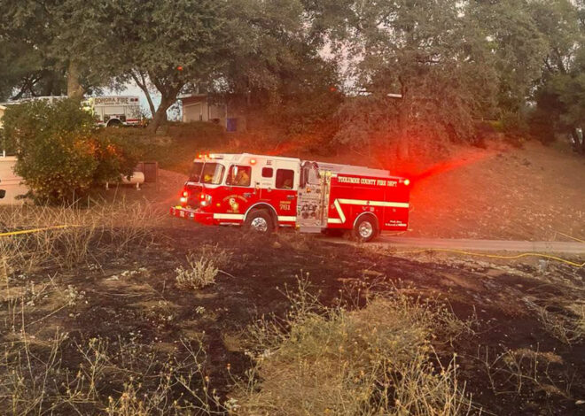 2 firefighters injured in uncontained blaze near Yosemite National Park