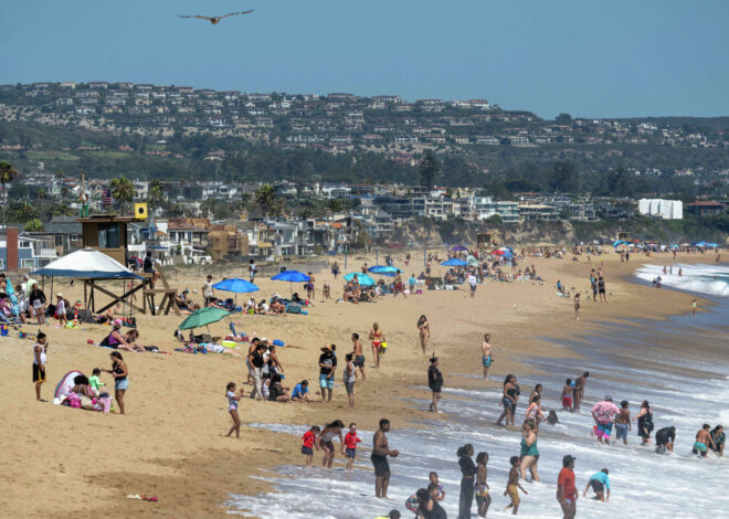 Calif. city warns tourists ahead of July 4 weekend of beach shade cover rules