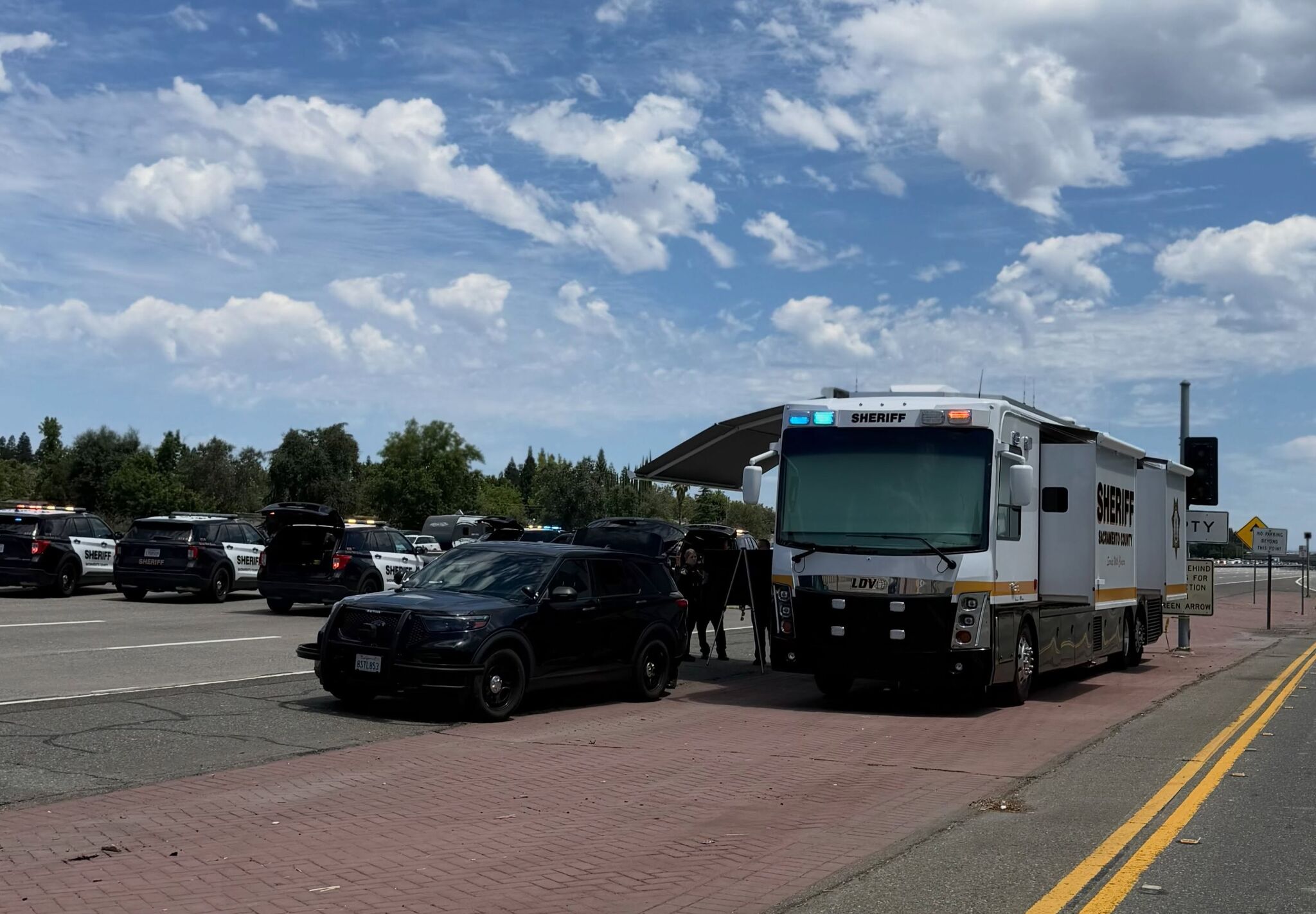 Deputy kills domestic violence suspect during Sacramento County chase, closing part of I-80