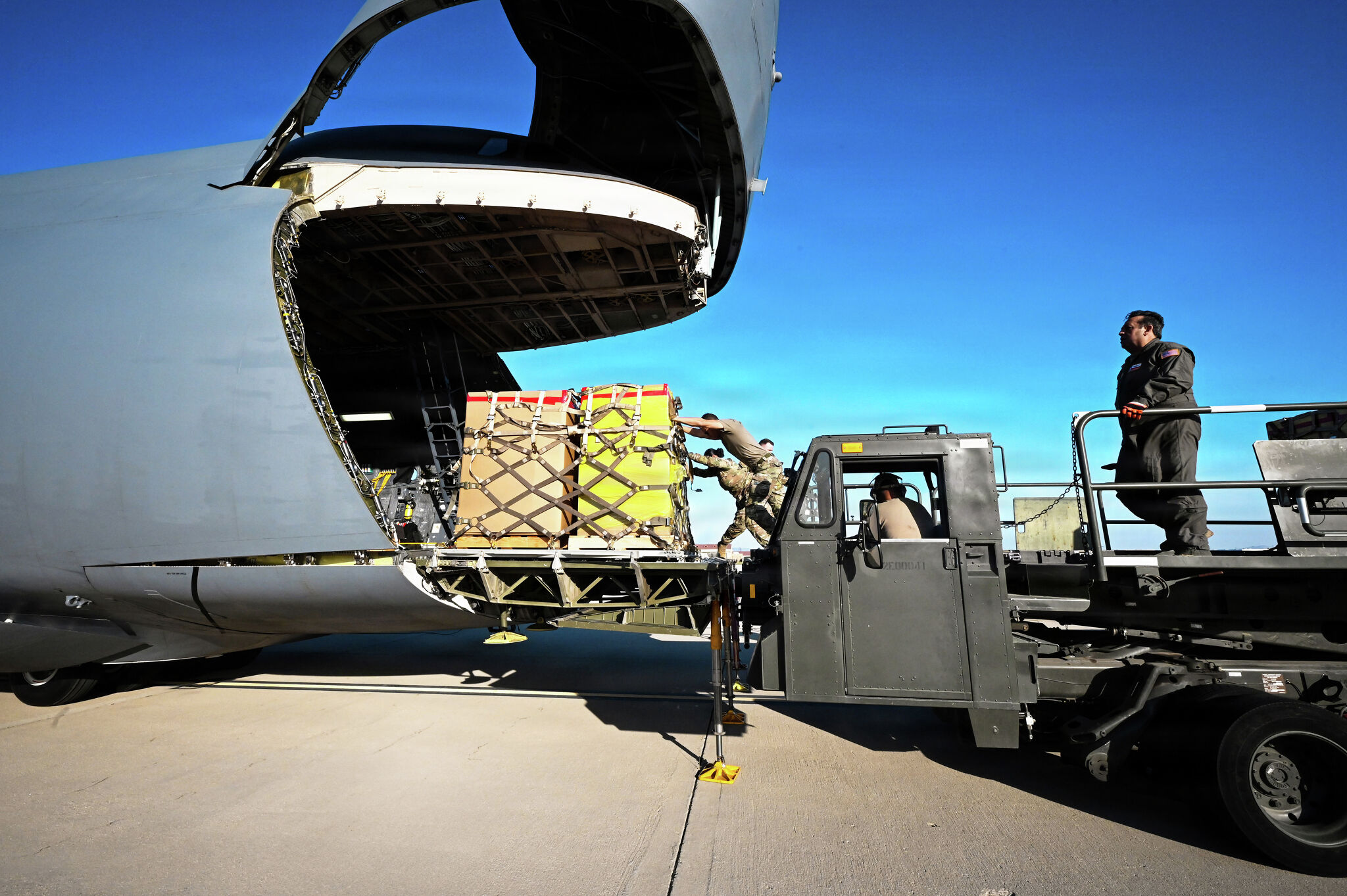 US Air Force’s largest aircraft used to remove $5B in illegal drugs from Calif.