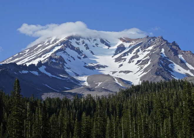 Calif. climber survives 1,500-foot Mount Shasta fall
