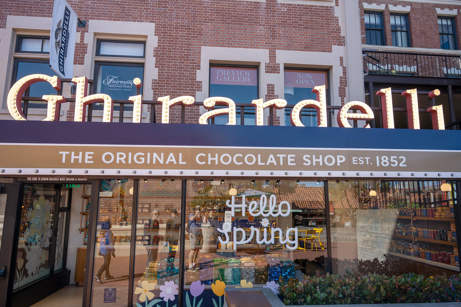 Flagship San Francisco Ghirardelli store closes amid workers’ strike