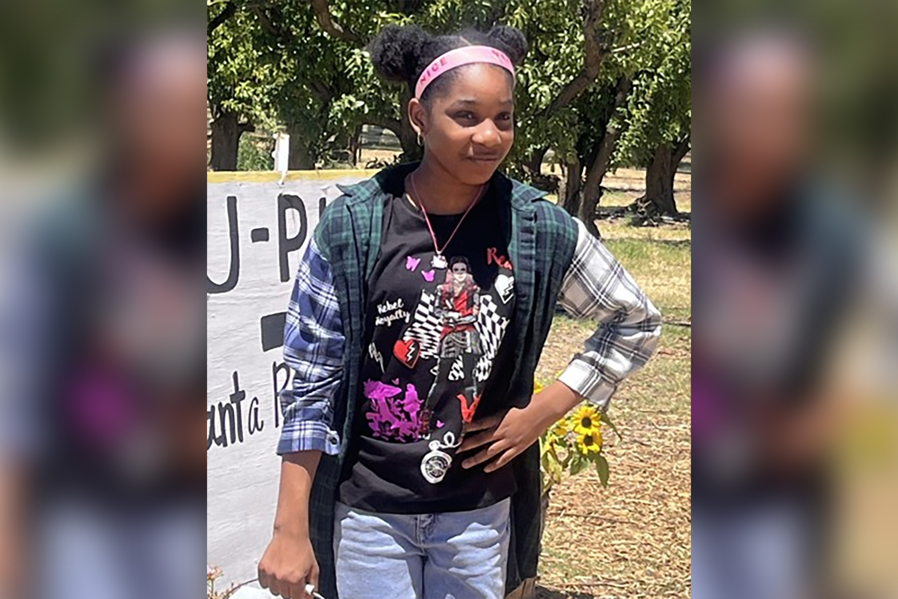 Girl, 10, reported missing in Oakland on Sunday night