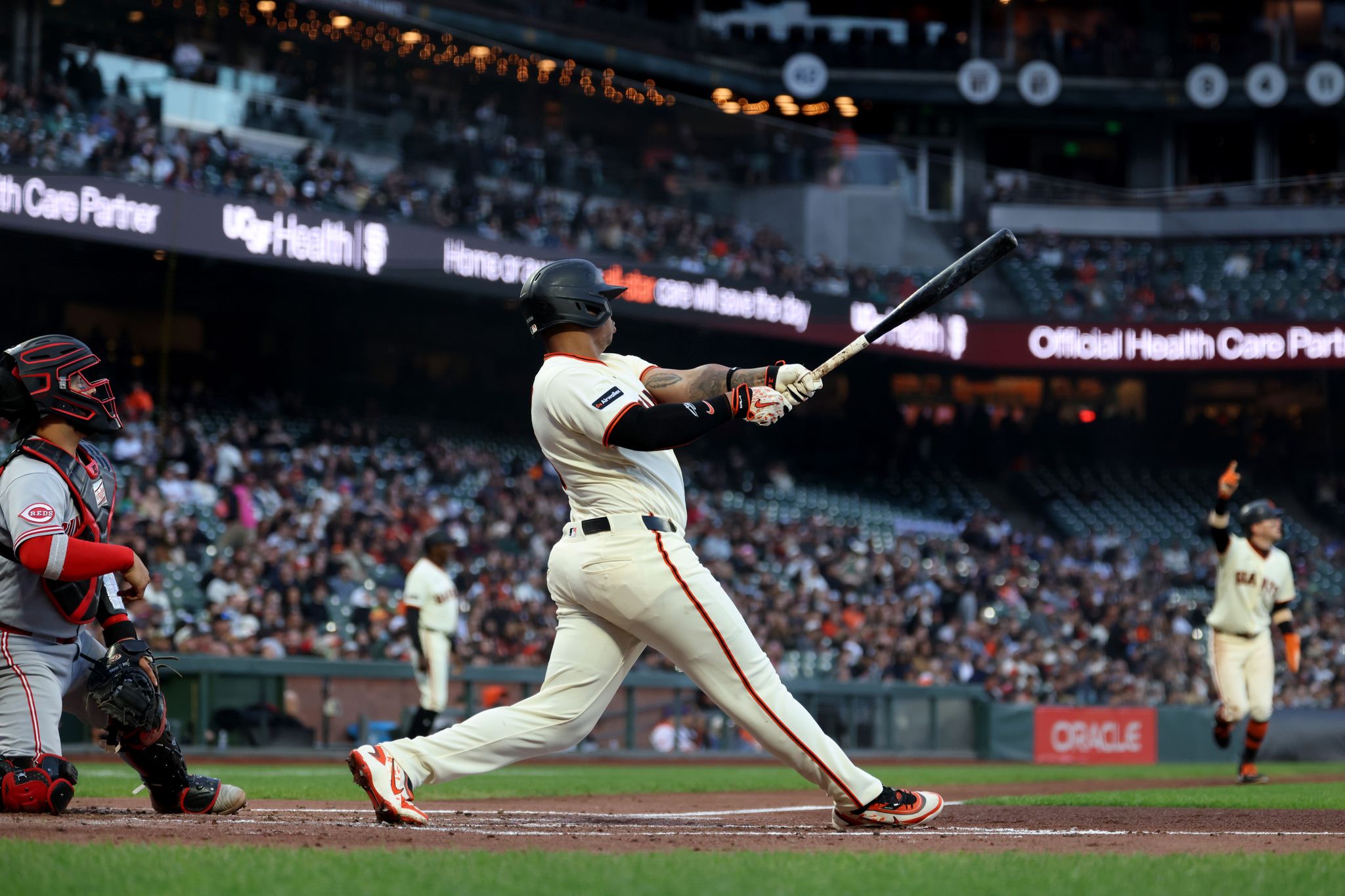 Rafael Devers hits three-run homer to highlight Giants’ 5-0 win over Reds, San Francisco ends skid
