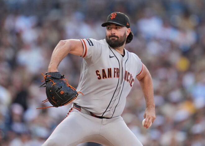 Padres acquire former Cy Young winner Robbie Ray from Giants for another playoff push