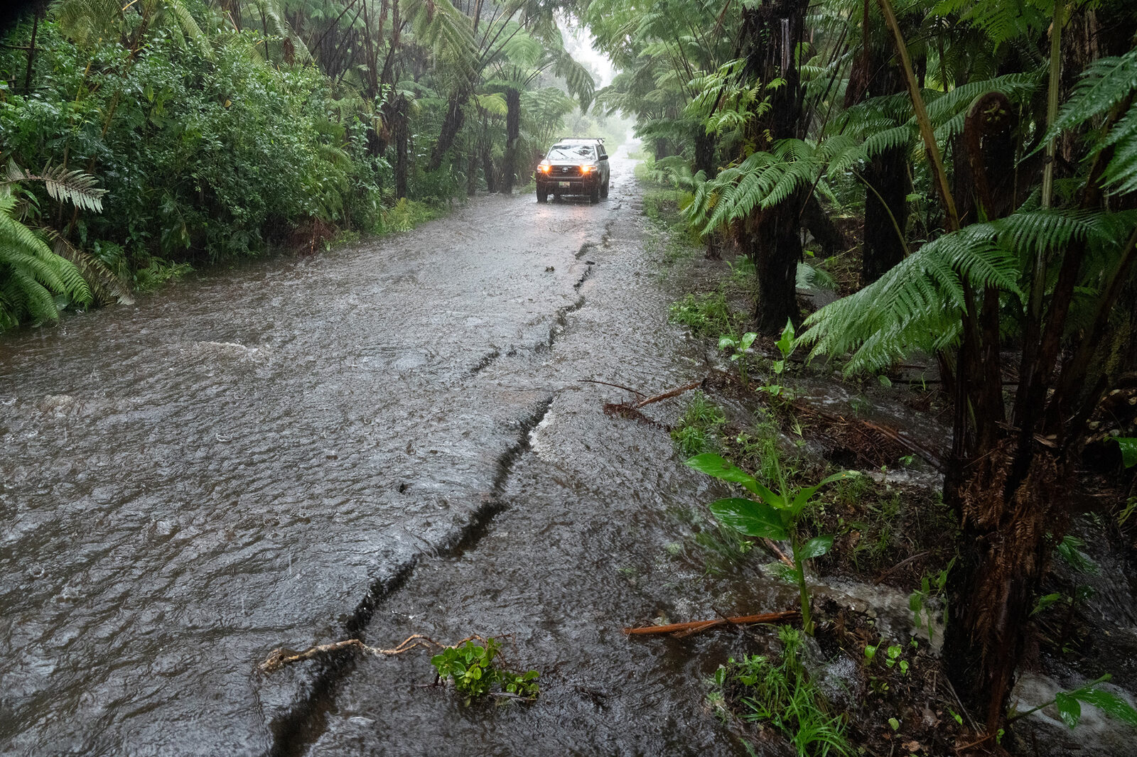 Hawaii Island loses 911 service in Hurricane Lala’s wake