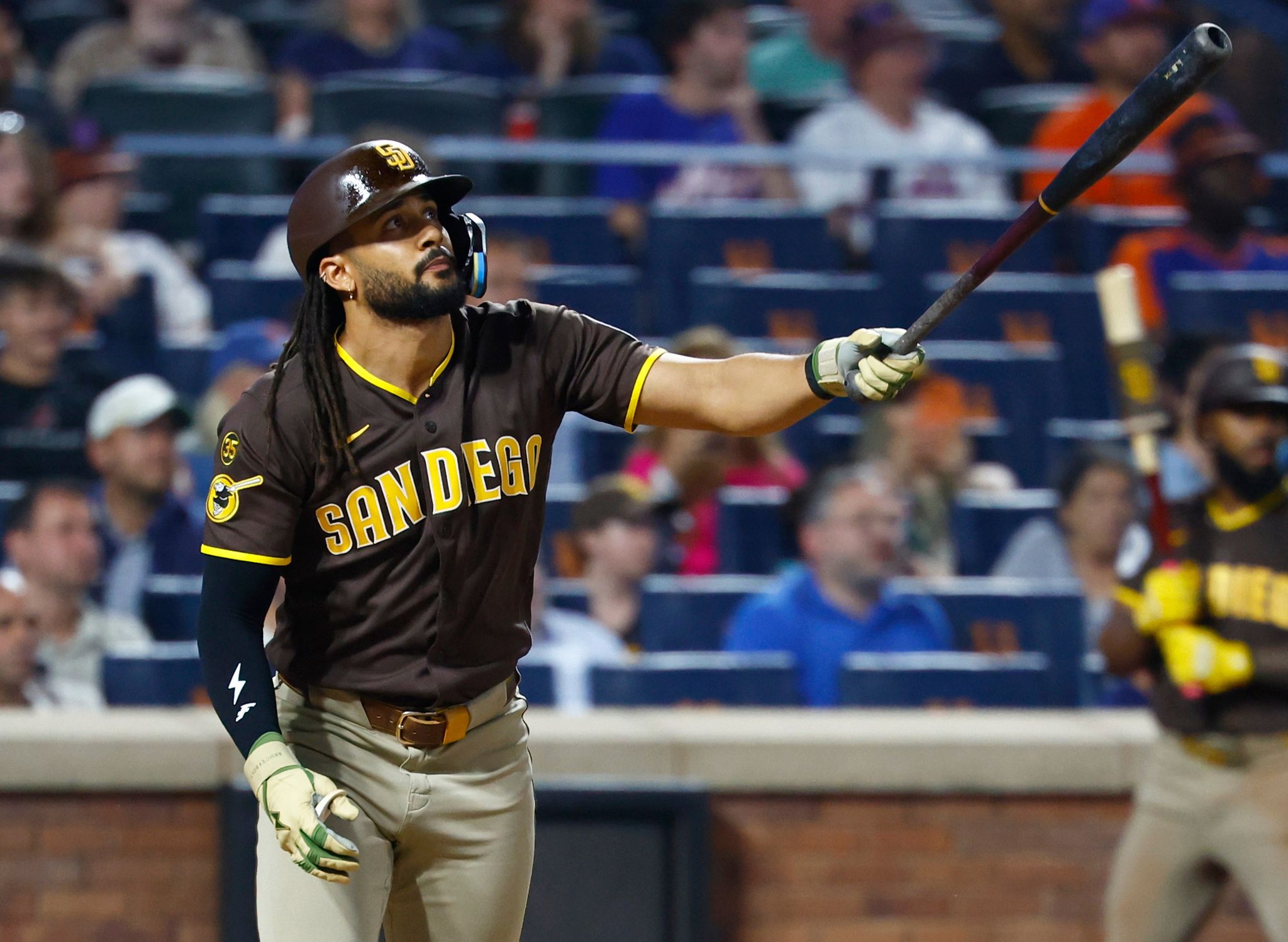 Fernando Tatis Jr. robs a grand slam and hits 2 homers in Padres’ 5-2 win over Mets