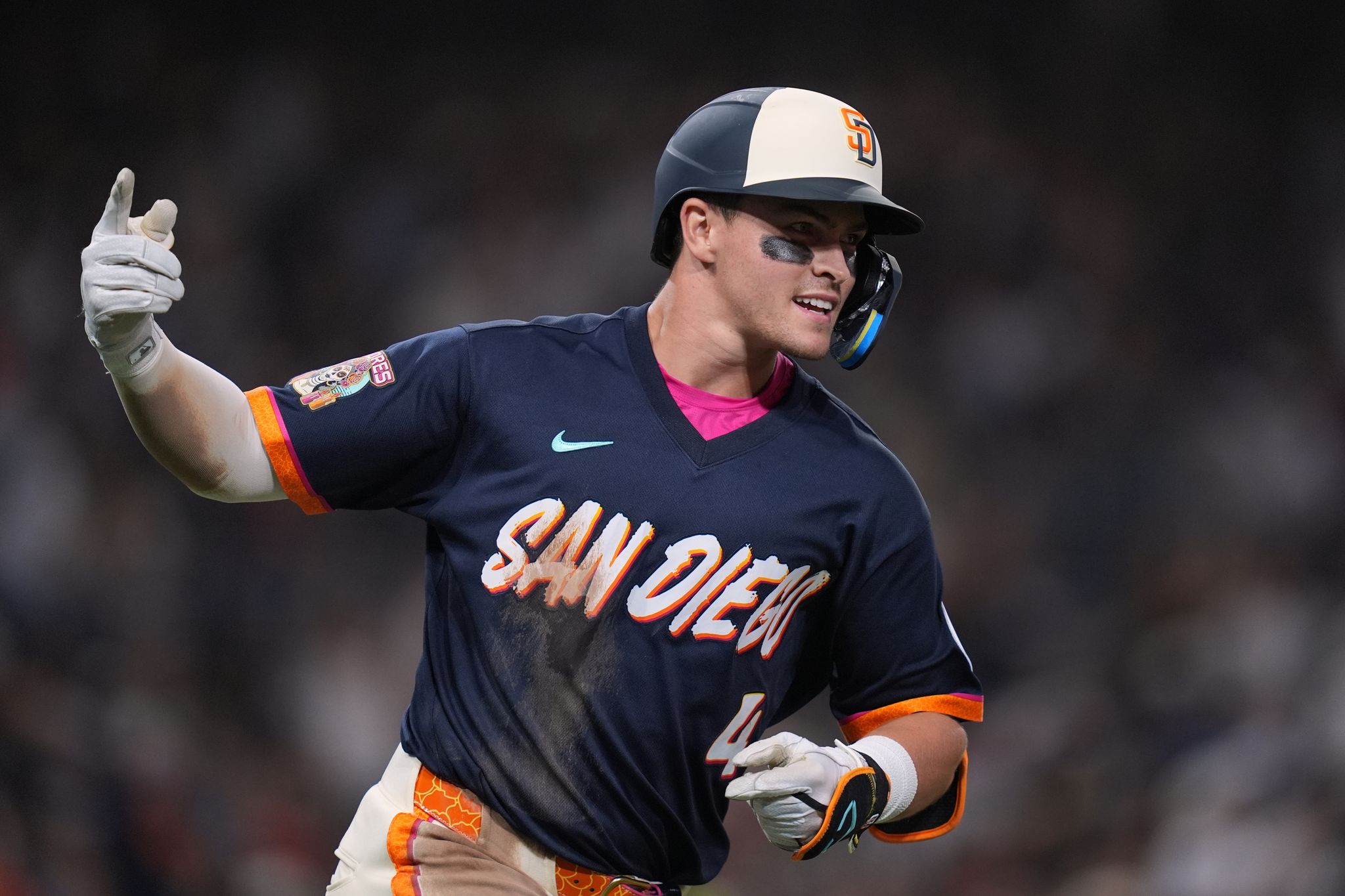 Jase Bowen hits 1st career home run and Padres toss combined 2-hitter in 7-0 win over Giants