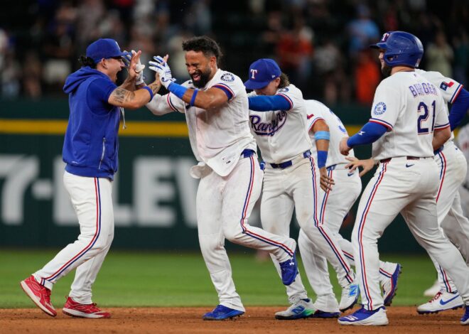 Ezequiel Duran has 4 RBIs as Rangers beat Giants 5-4 to end season-worst 6-game losing streak