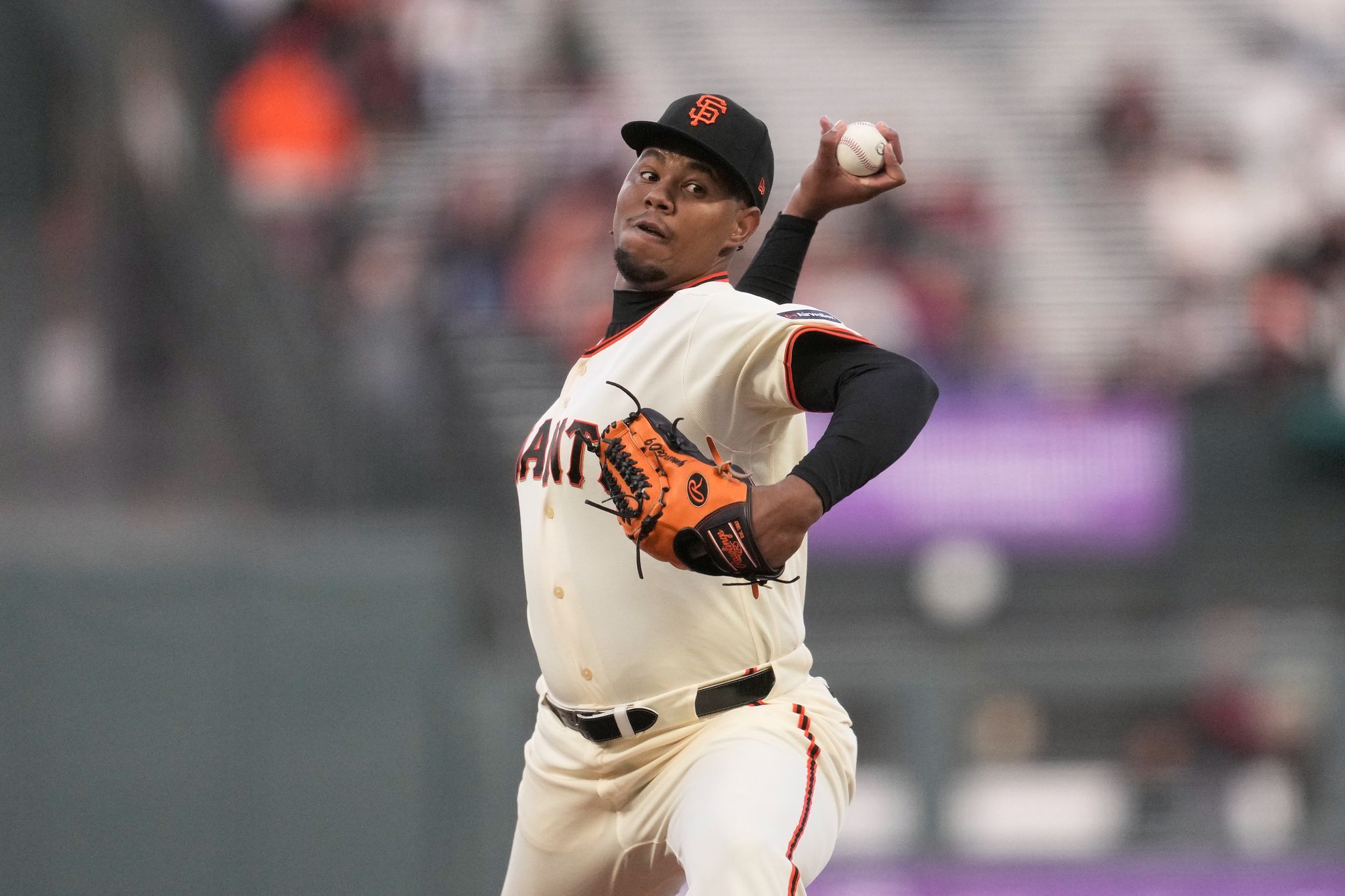 Eldridge has 4 hits, drives in 4 runs as Giants beat Diamondbacks 7-2 to split doubleheader