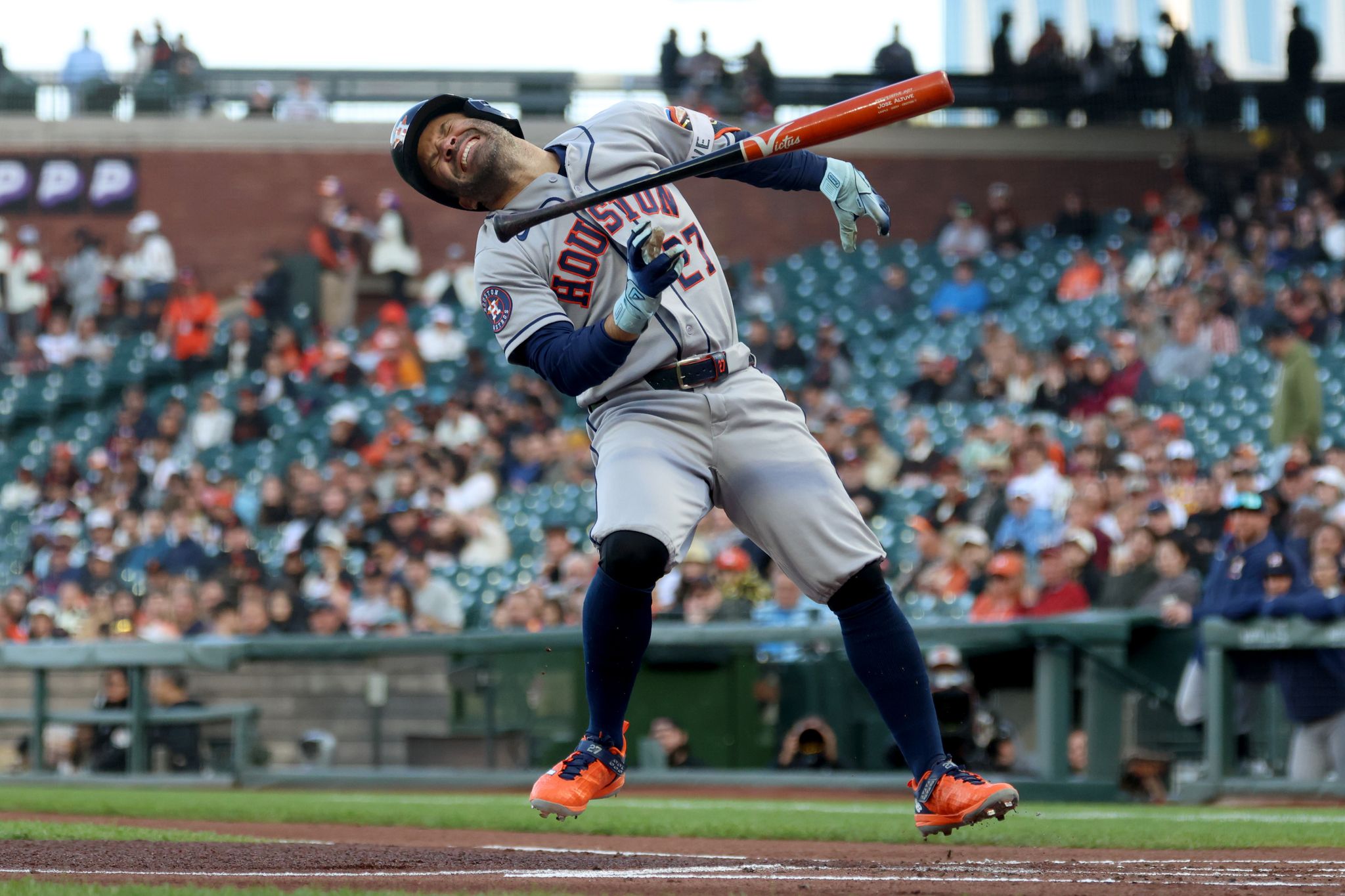 Rookies Bryce Eldridge and Carson Whisenhunt lead the Giants past the Astros, 4-1