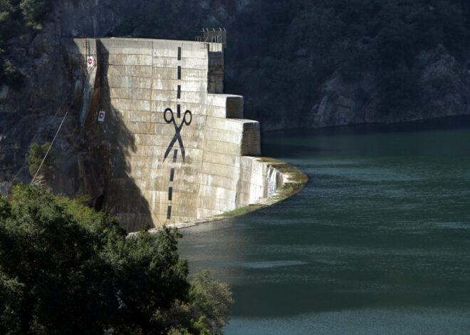 Matilija Dam is crumbling and chaotic. Why hasn’t it come down?
