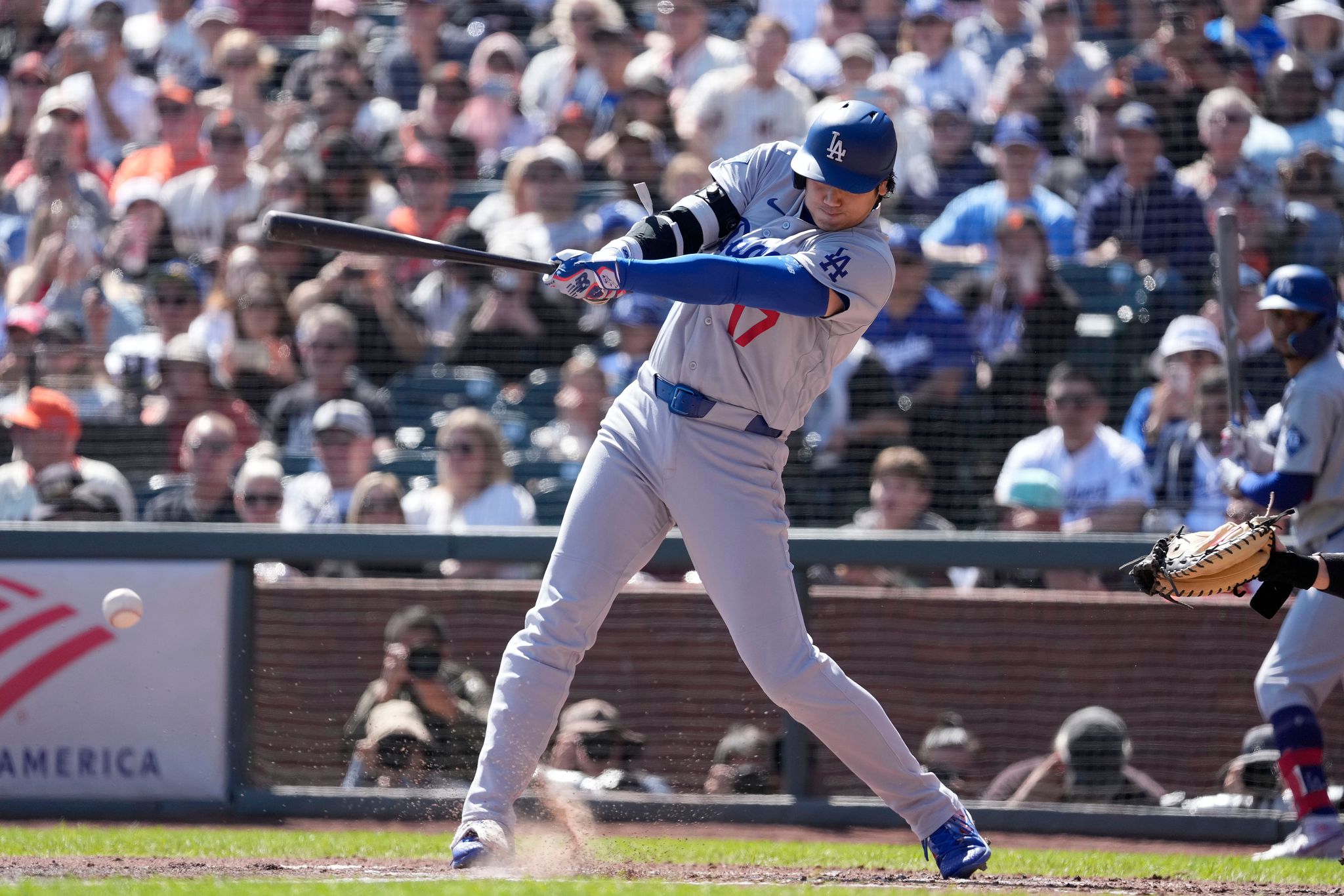 Call’s RBI double, Pages’ 3-run HR in 10th lift Dodgers to win No. 100, 5-1 over Giants