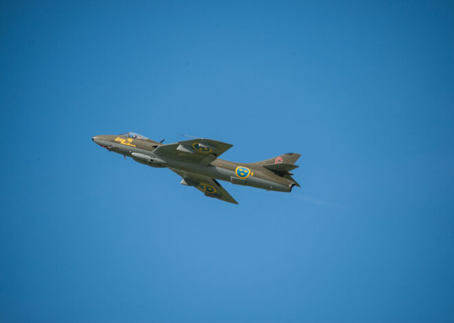 ‘Mayday’: Audio captures moment military jet crashes off California coast