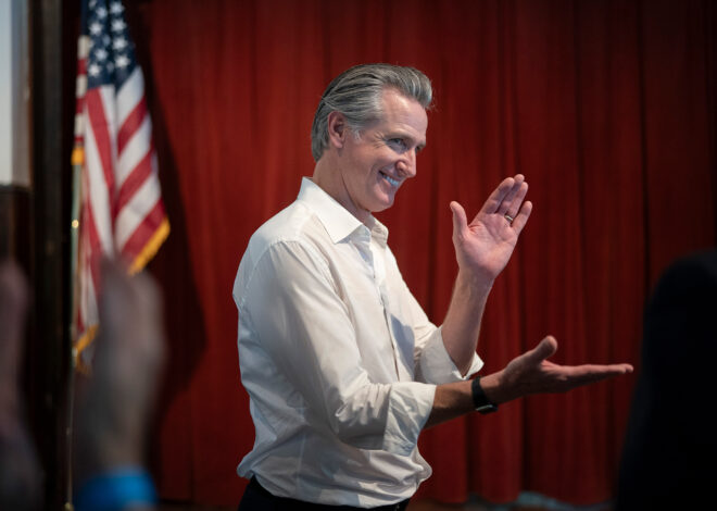 New warning sign coming to Calif. fast food menus after Newsom signs law