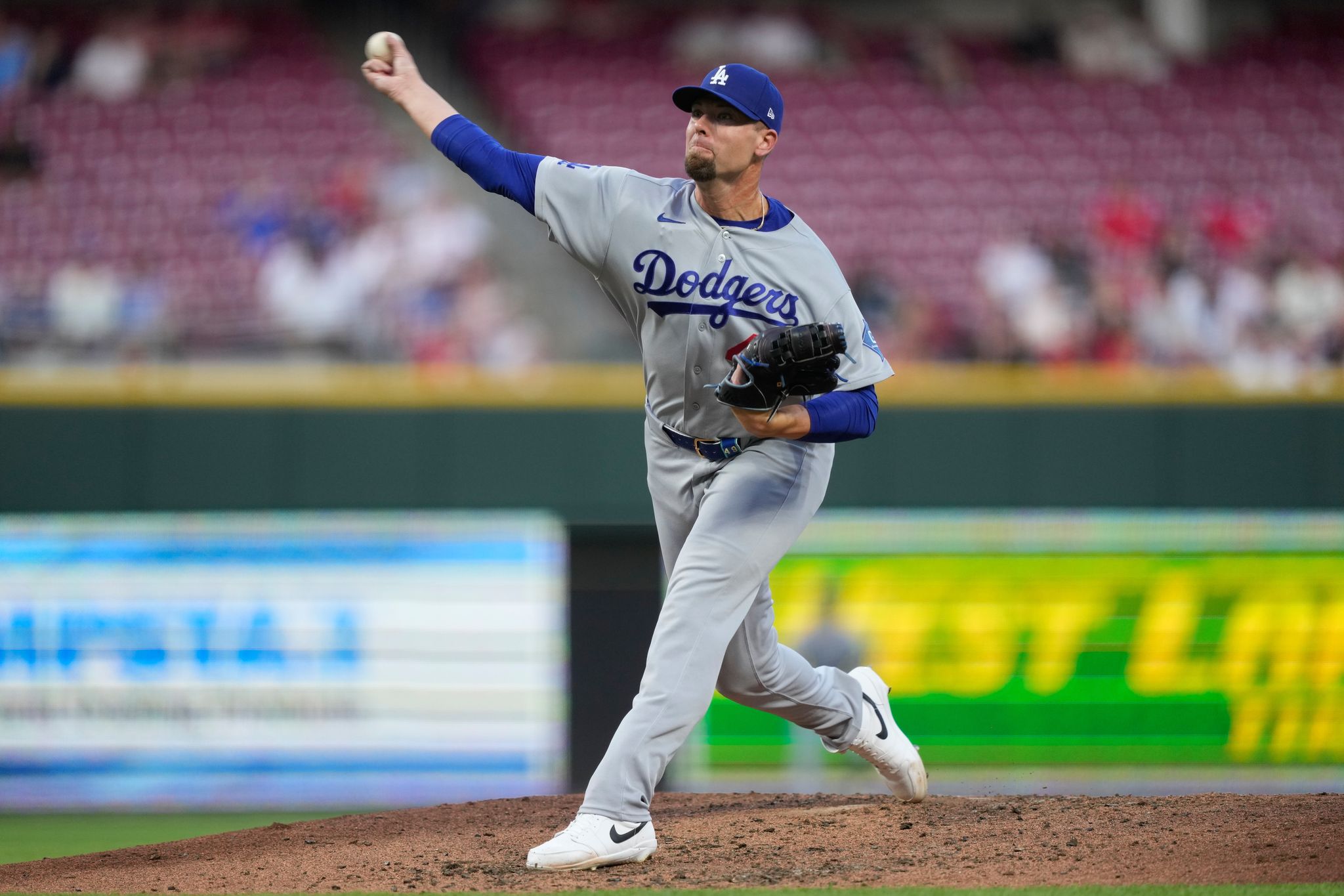 Dodgers reliever Blake Treinen injures pitching shoulder warming up in bullpen, season is over