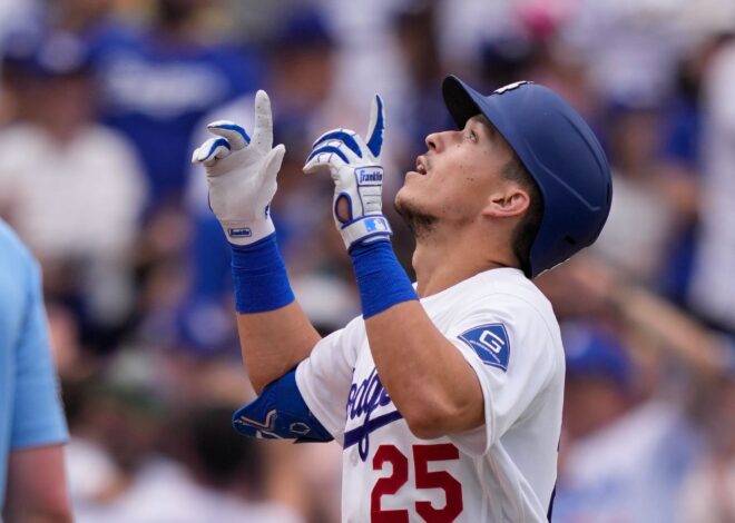 Dodgers get better of Giants’ bullpen in 3-1 win to sweep three-game series
