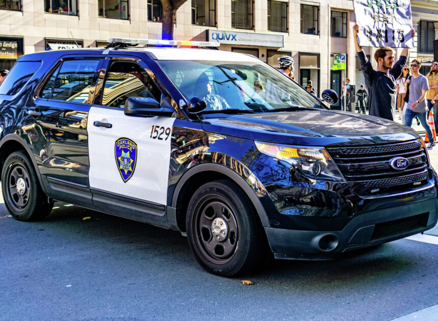2 Oakland police helicopter pilots accused of faking FAA certifications