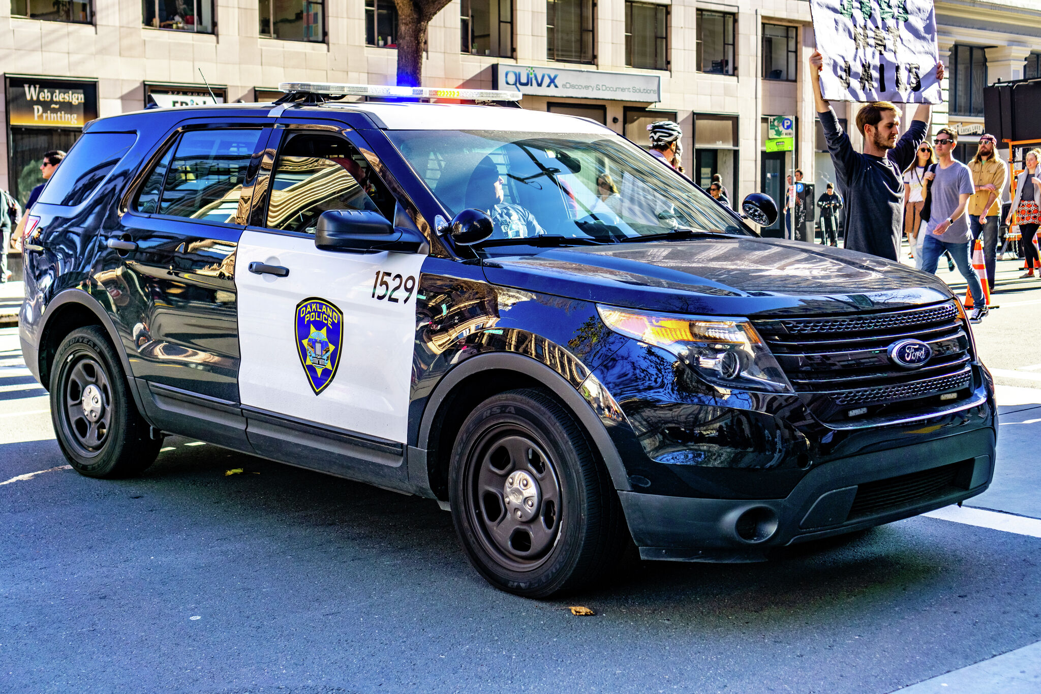 2 Oakland police helicopter pilots accused of faking FAA certifications