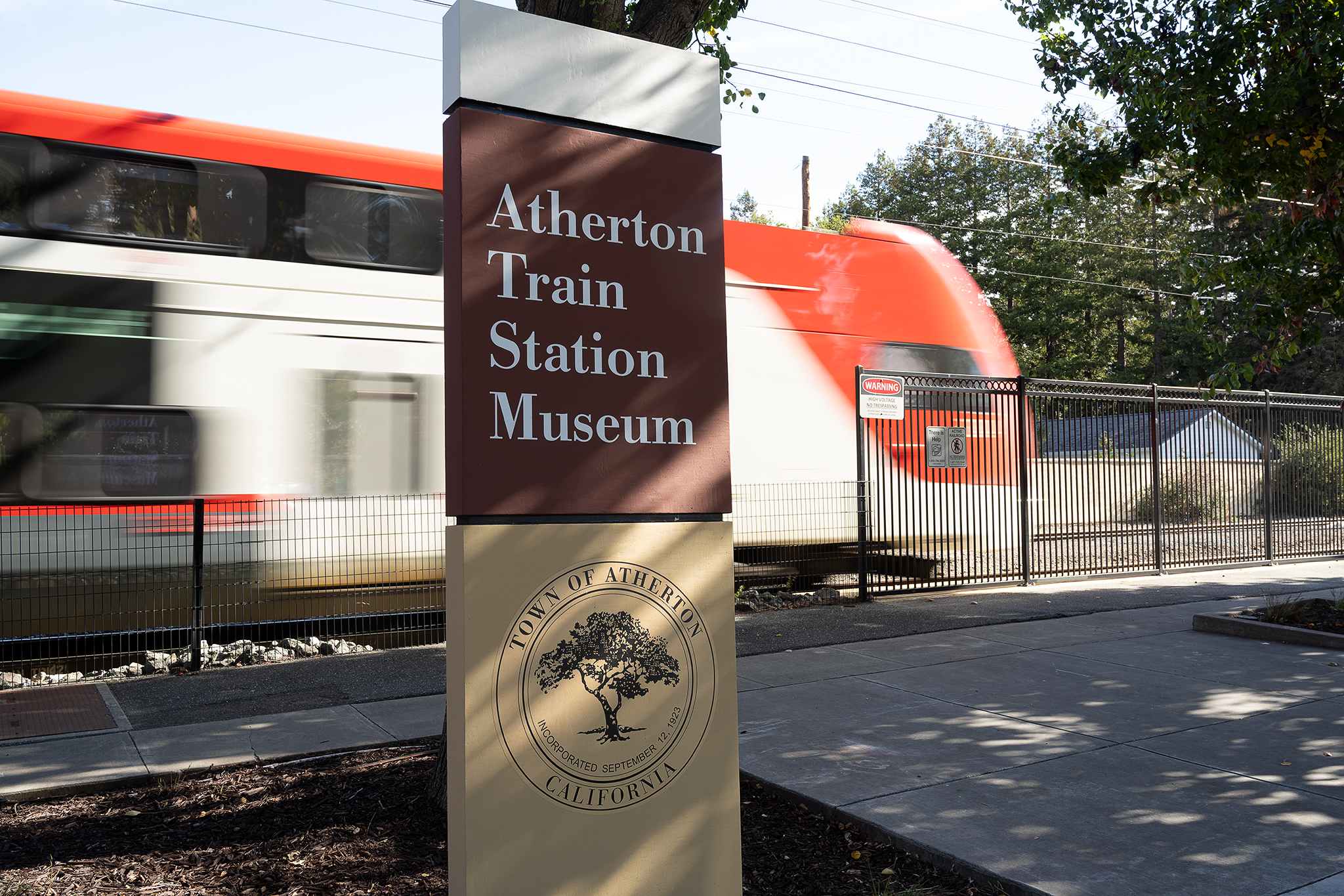 How a wealthy Bay Area town killed a train station to prevent housing