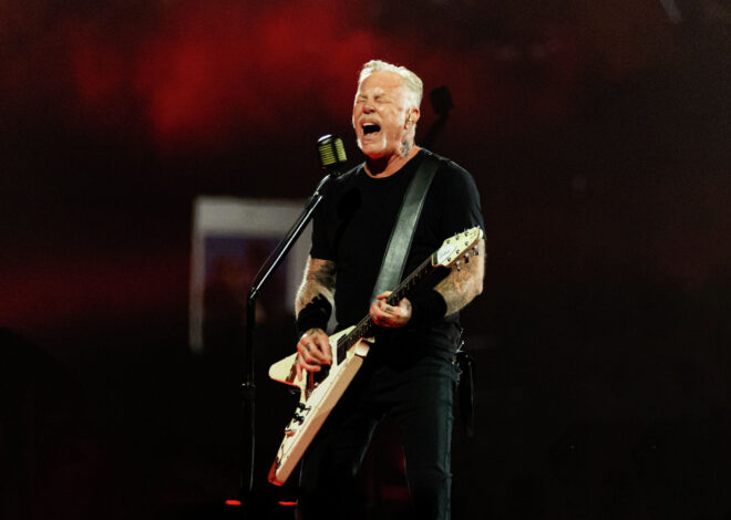 Pink Floyd frontman calls James Hetfield of Metallica an expletive