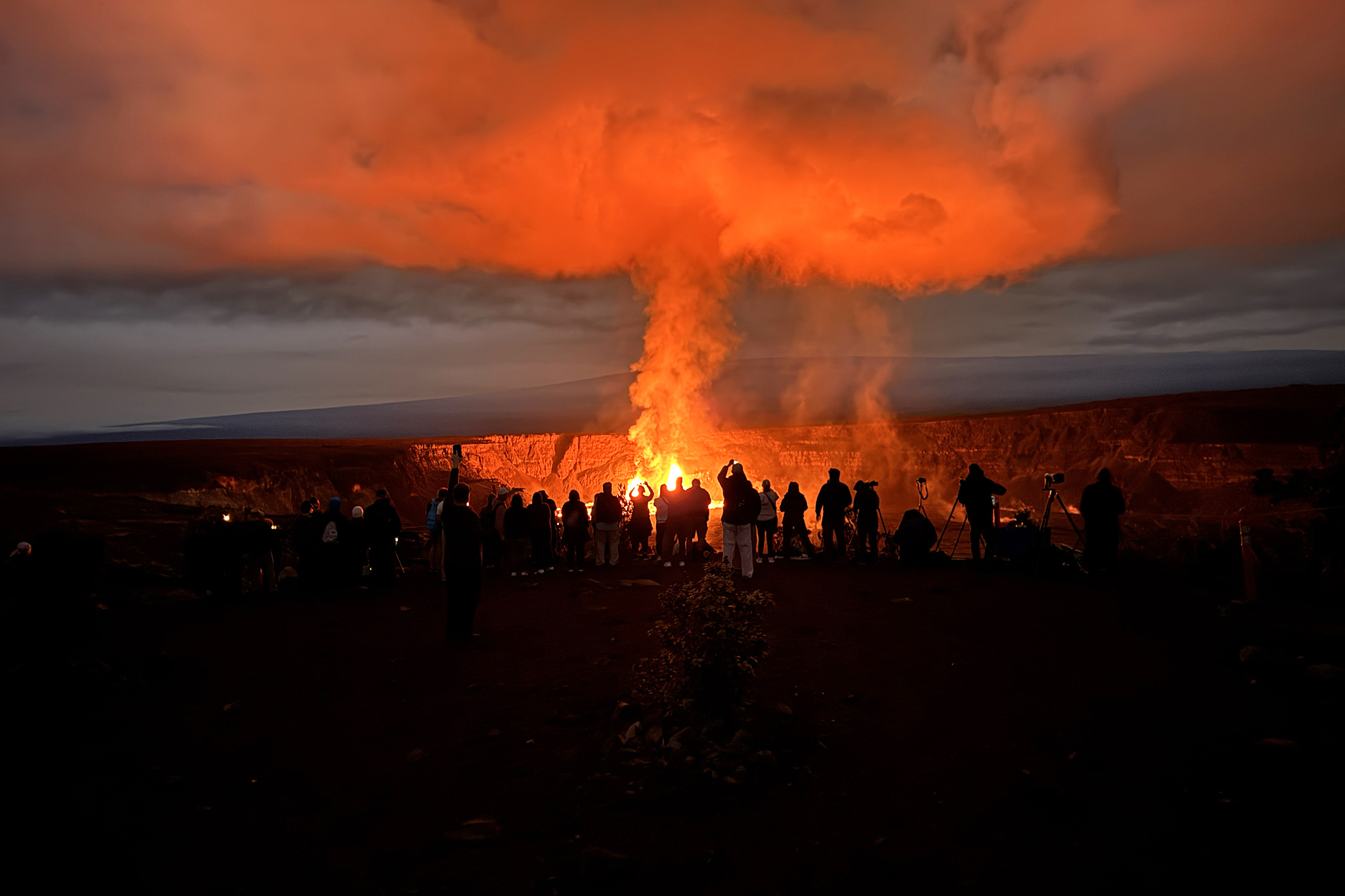 Nearly 100 earthquakes reported at Hawaii’s most active volcano