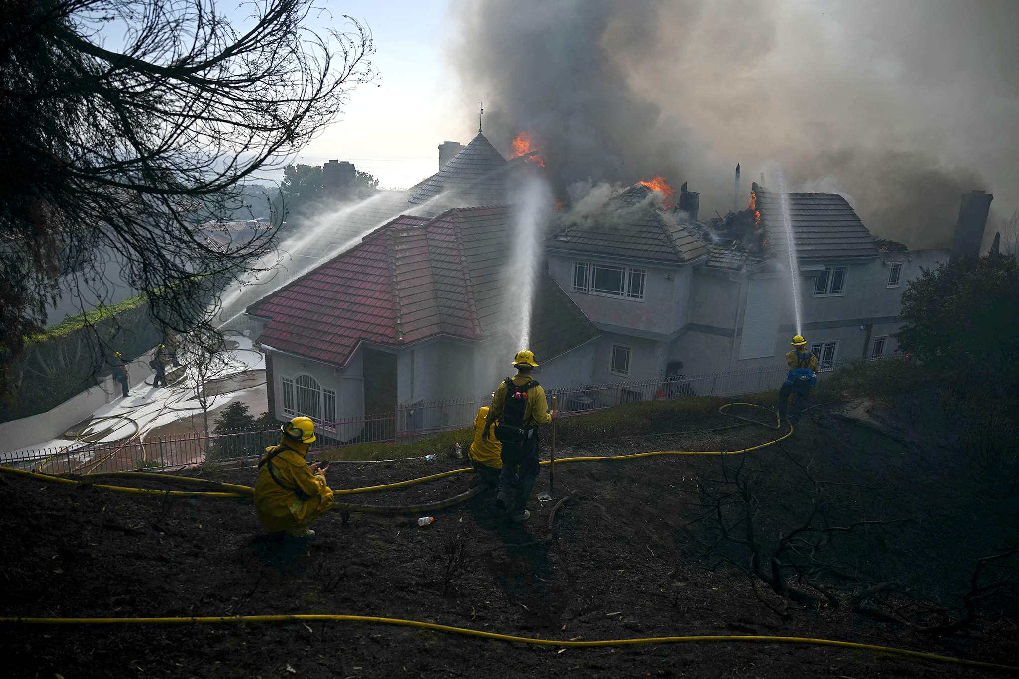Norte Fire explodes to 570 acres, 6 homes confirmed damaged or destroyed