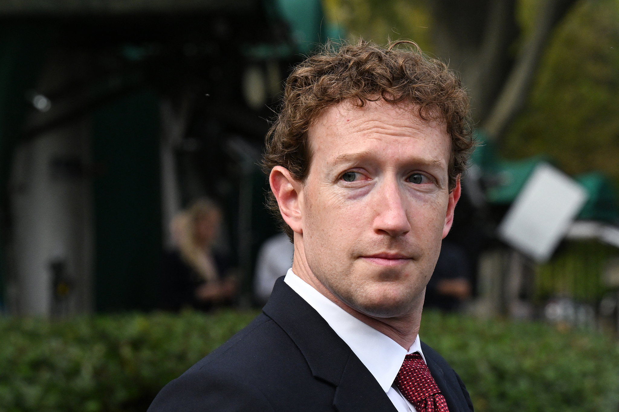Meta strikes deal with Zuckerberg to keep him in Calif. over billionaire tax