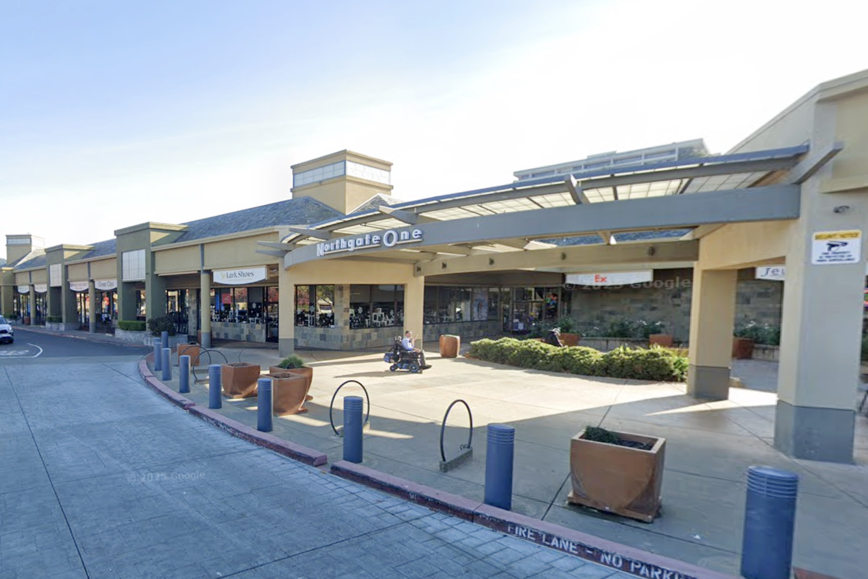 27-year-old ID’d in fatal stabbing at Marin County shopping center